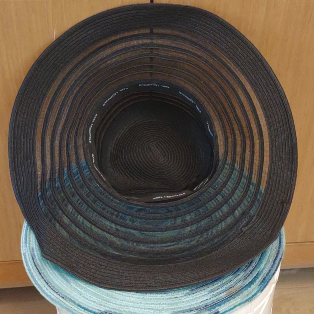NWOT Paper/Poly Black Hat By Karl Lagerfeld - Picture 5 of 8